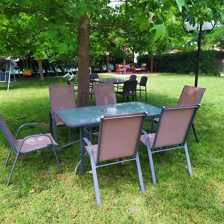 Noufara Apartman Néa Meságkala