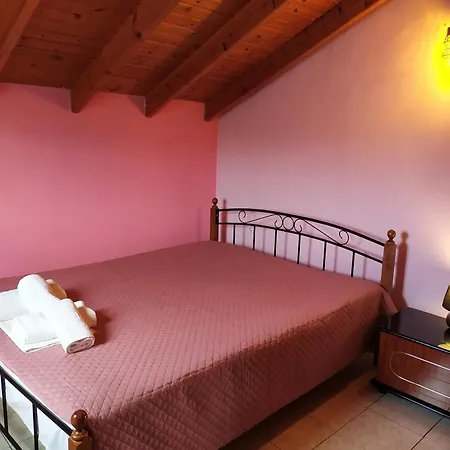 Noufara Apartman Néa Meságkala