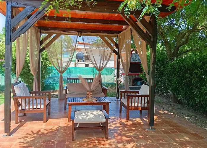 Noufara דירה Néa Meságkala